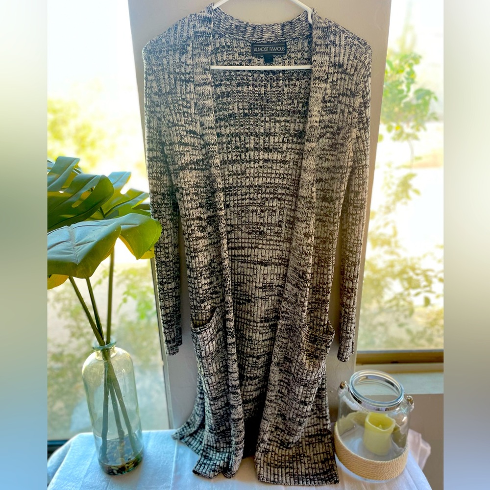 Almost Famous Grey and white cardigan